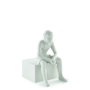Escultura Pessoa em Poliresina - 17,5cm